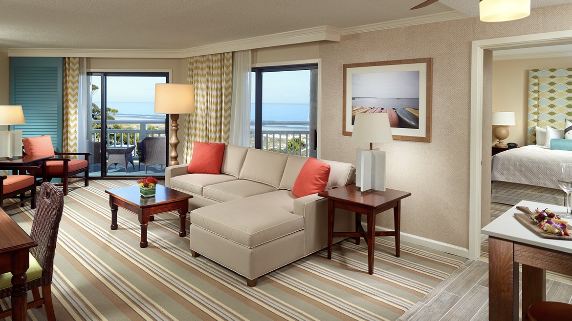 omni-hilton-head-ocean-front-resort-suite-living-new at one of the best luxury hilton head resorts